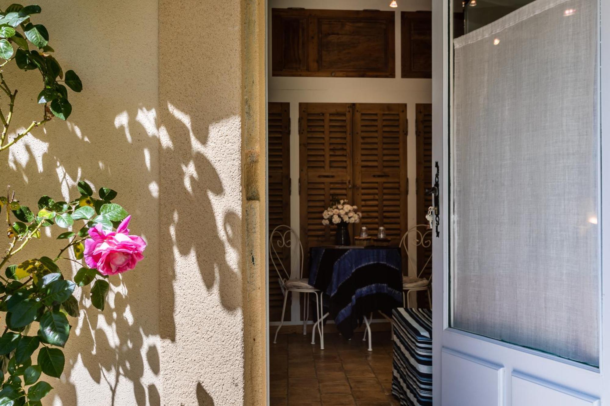 Chambres D'Hotes Domaine Des Machottes Grans エクステリア 写真