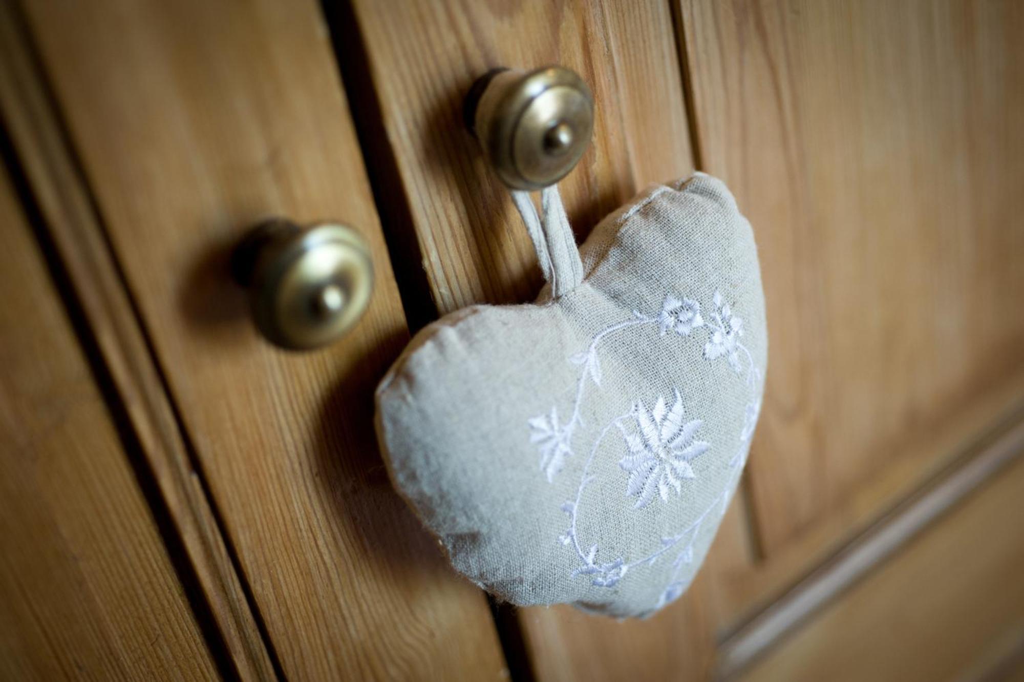 Chambres D'Hotes Domaine Des Machottes Grans エクステリア 写真
