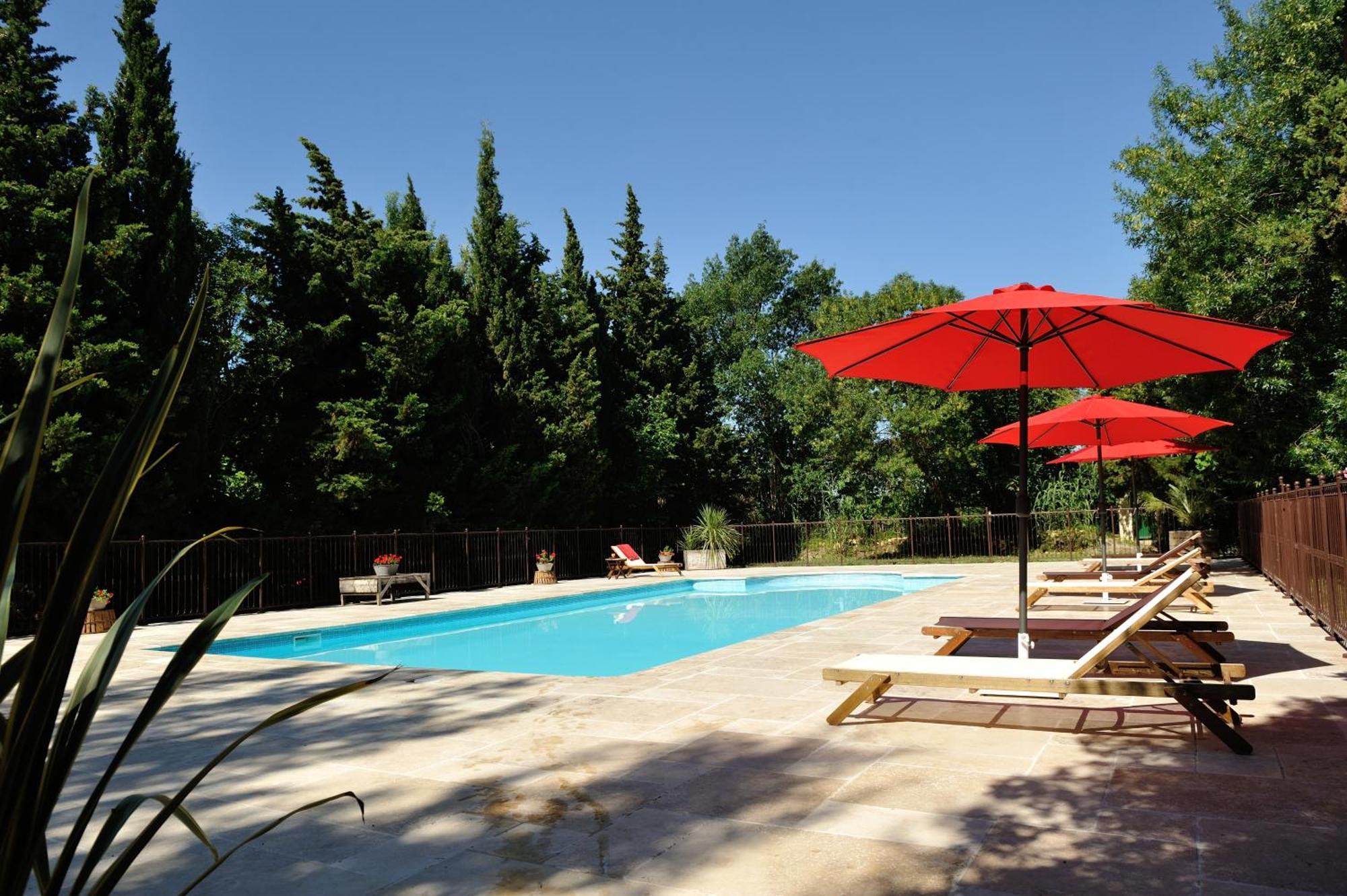 Chambres D'Hotes Domaine Des Machottes Grans エクステリア 写真