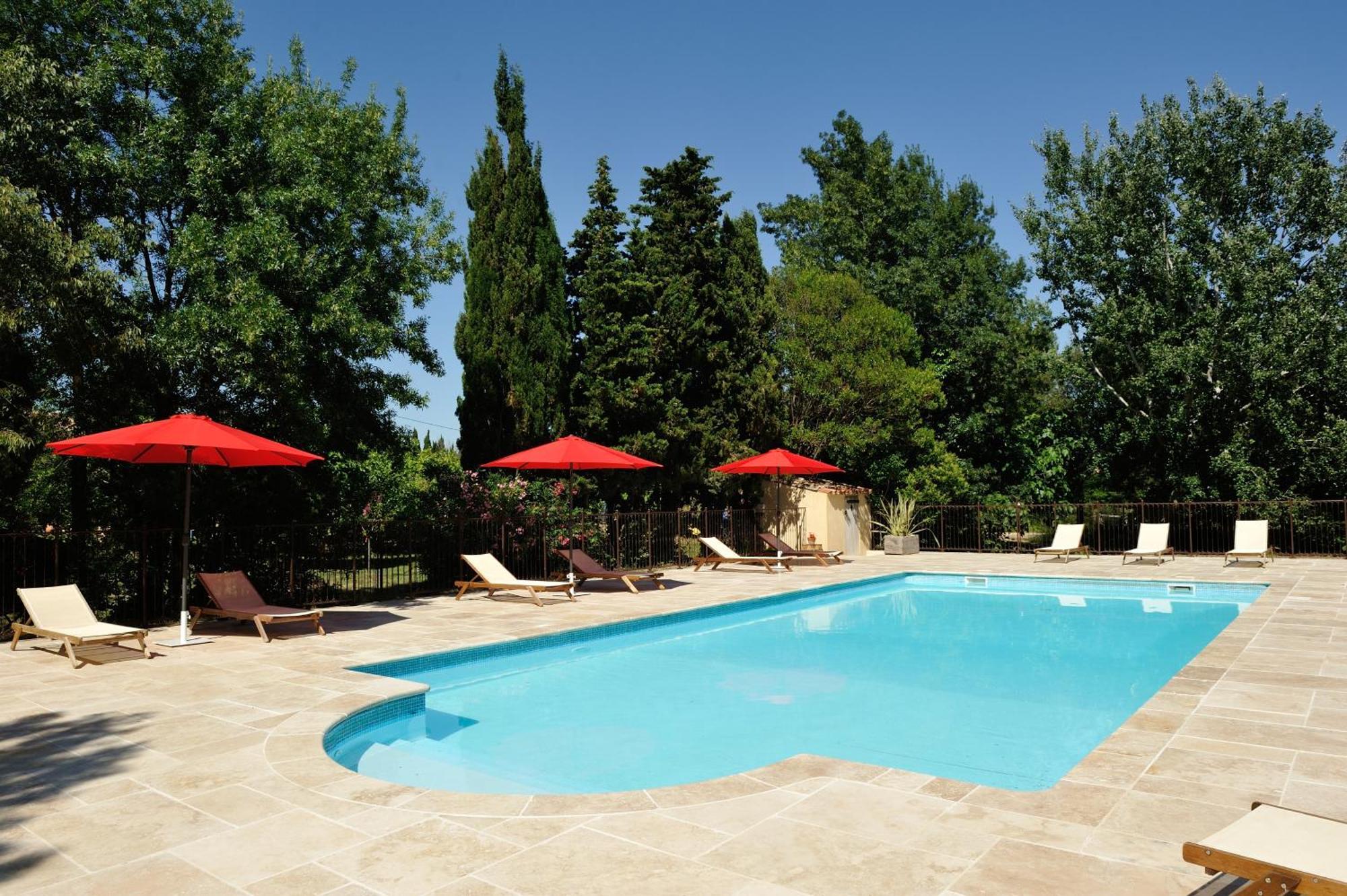 Chambres D'Hotes Domaine Des Machottes Grans エクステリア 写真