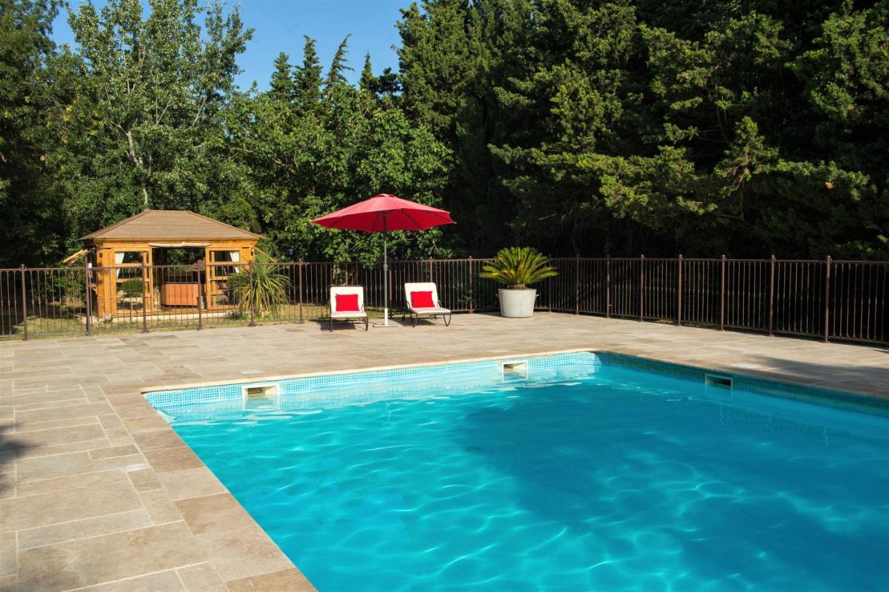 Chambres D'Hotes Domaine Des Machottes Grans エクステリア 写真